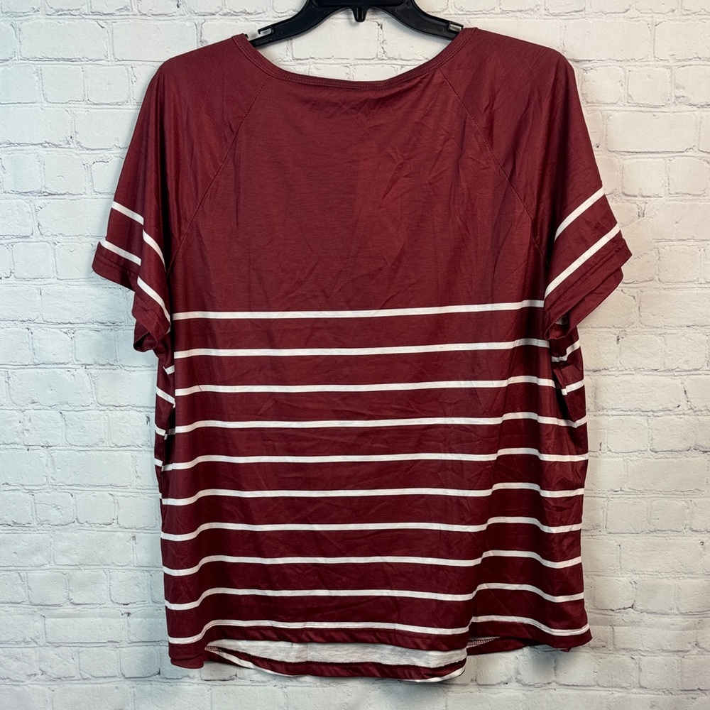 BloomChic Maroon and White Striped Short Sleeve Top Plus Size 2X - Picture 6 of 6